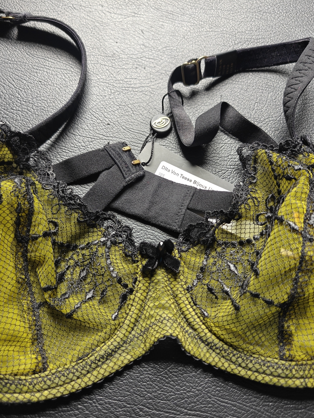 DVT Bijoux Underwire Bra in black/chartreuse